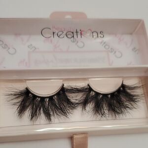 Beauty Creations Dramatic Black Lashes